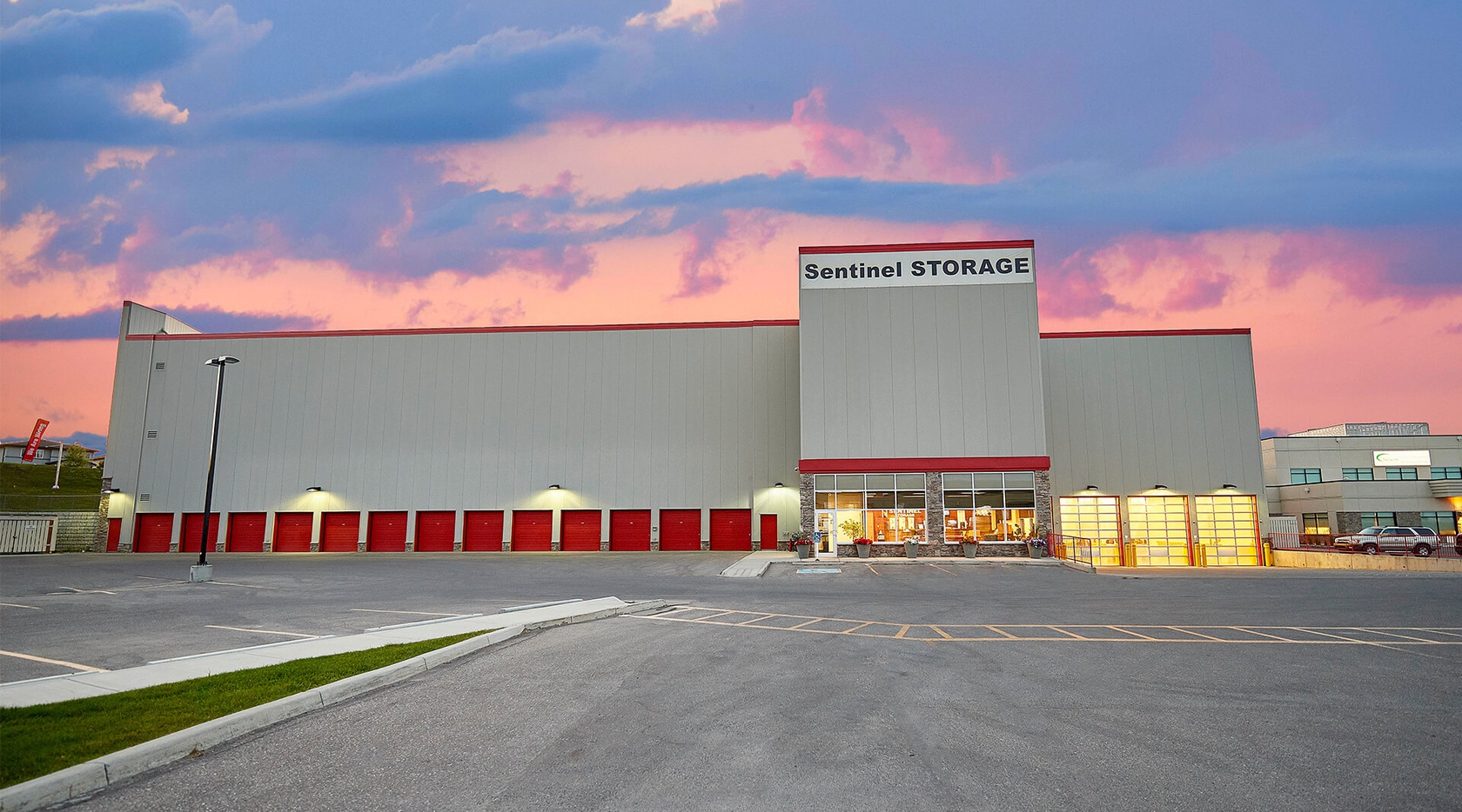 Rent Calgary storage units at 3000, 1800 194 Ave SE. We offer a wide-range of affordable self storage units and your first 4 weeks are free!