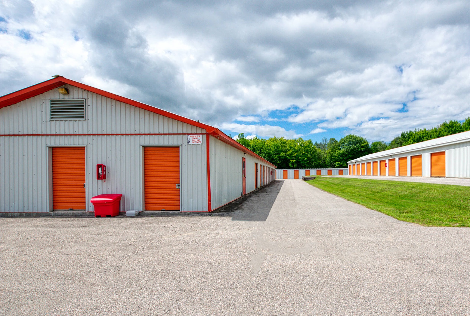 Rent Midland William storage units at 812 William Street. We offer a wide-range of affordable self storage units and your first 4 weeks are free!