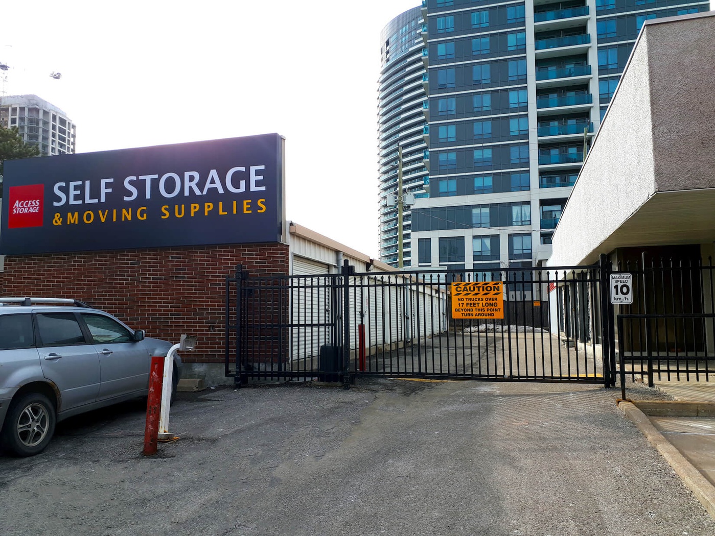 Thornhill Self Storage Units at 32 Doncaster Avenue, Thornhill, ON.
