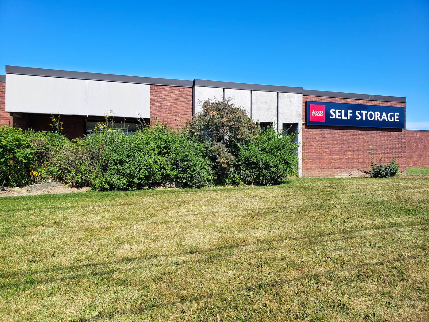 Rent Self Storage Units at 1355 Aerowood Dr, Mississauga, ON.