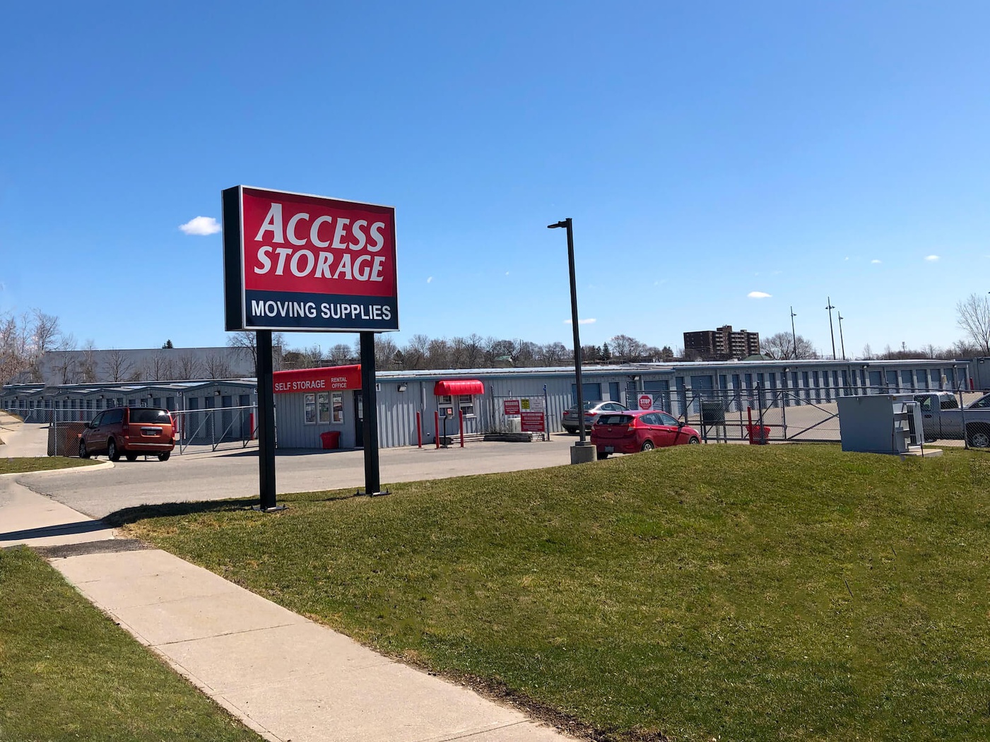 Rent Affordable Self Storage Units at 176 Hayward Ave ...