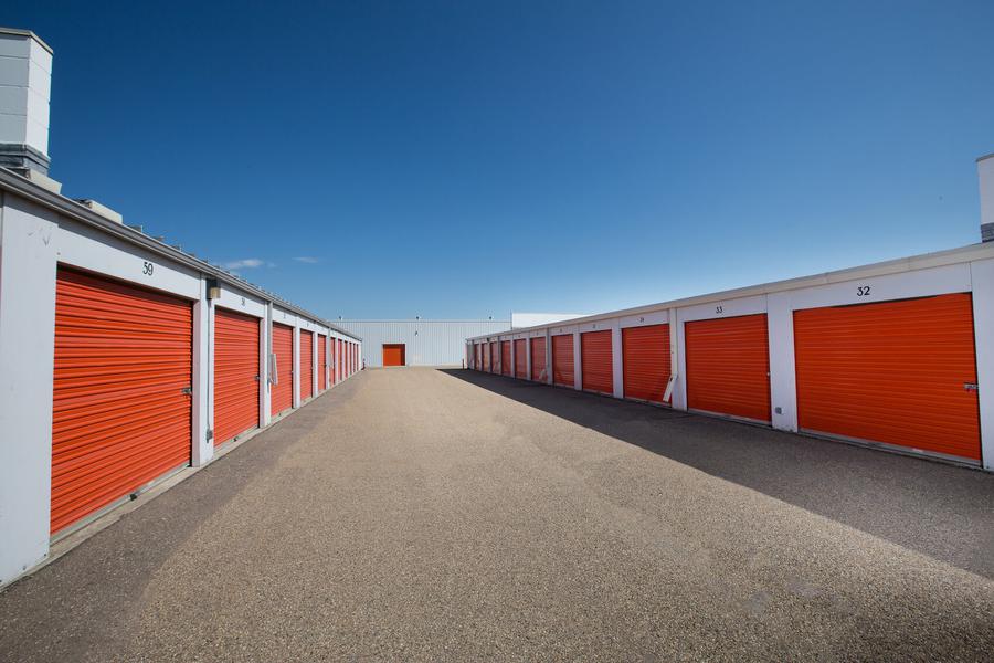 Rent Toronto Dufferin storage units at 4590 Dufferin St, North York ON. We offer a wide-range of affordable self storage units and your first 4 weeks are free!