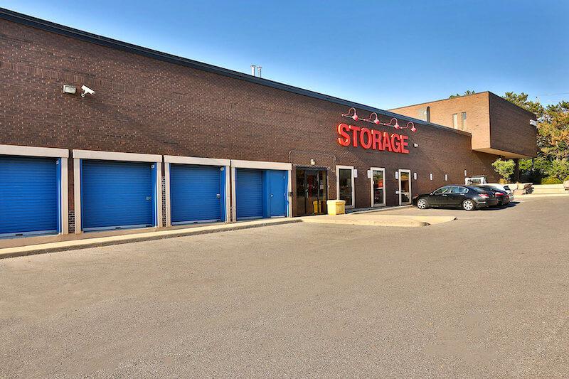 Rent North York storage units at 3680 Victoria Park Avenue. We offer a wide-range of affordable self storage units and your first 4 weeks are free!