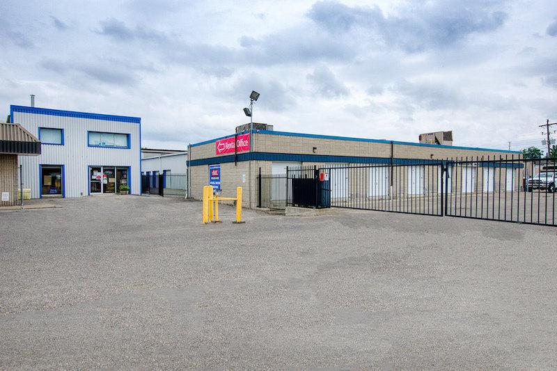 Rent Brampton storage units at 71 Rosedale Avenue West C-1. We offer a wide-range of affordable self storage units and your first 4 weeks are free!