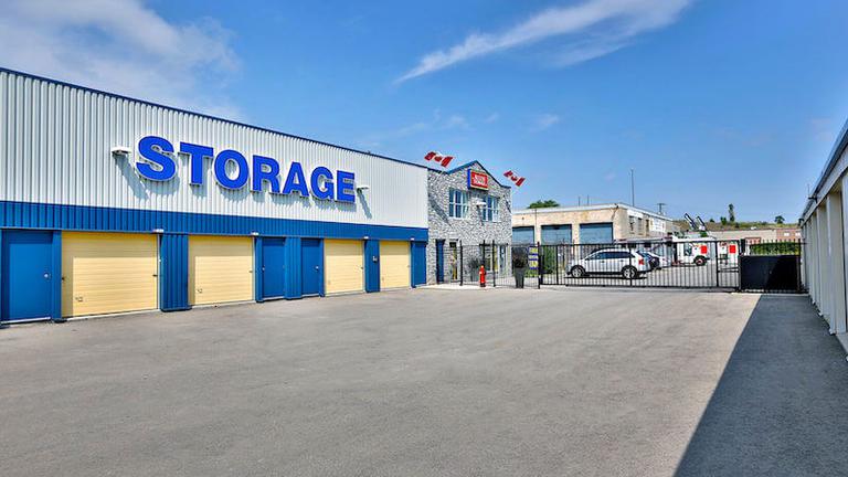 Rent Burlington storage units at 2177 Plains Rd E. We offer a wide-range of affordable self storage units and your first 4 weeks are free!