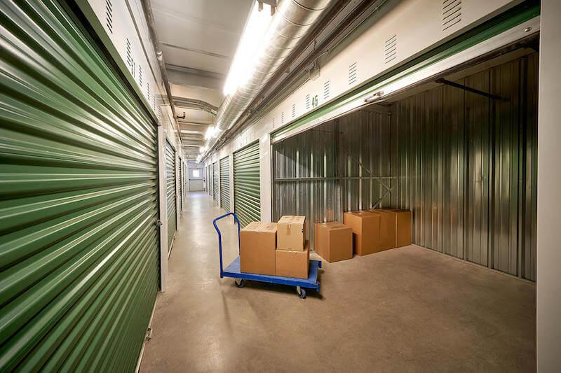 La succursale Access Storage – Winnipeg, située au 275, avenue Gordon, a la solution d’entreposage en libre-service qu’il vous faut. Réservez dès aujourd’hui!