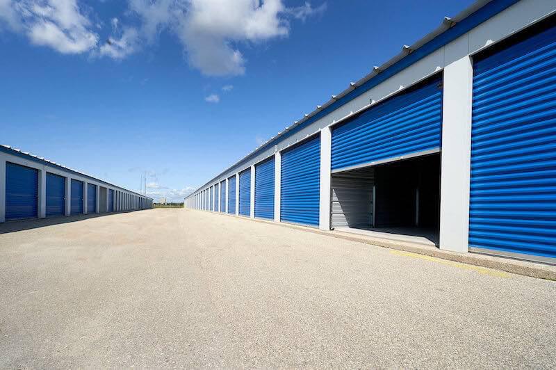 Rent Winnipeg storage units at 21 Lowson Crescent. We offer a wide-range of affordable self storage units and your first 4 weeks are free!