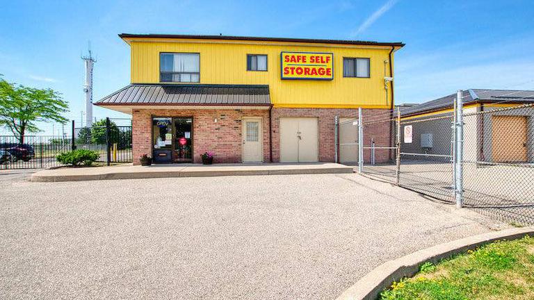 Rent Mississauga storage units at 2480 Argentia Road. We offer a wide-range of affordable self storage units and your first 4 weeks are free!