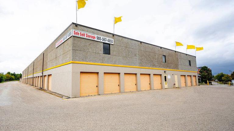 Rent Mississauga storage units at 2480 Argentia Road. We offer a wide-range of affordable self storage units and your first 4 weeks are free!