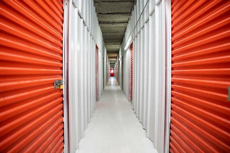 La succursale Access Storage – Lethbridge Nord, située au 2315, rue 36 Nord, a la solution d’entreposage qu’il vous faut. Réservez dès aujourd’hui!
