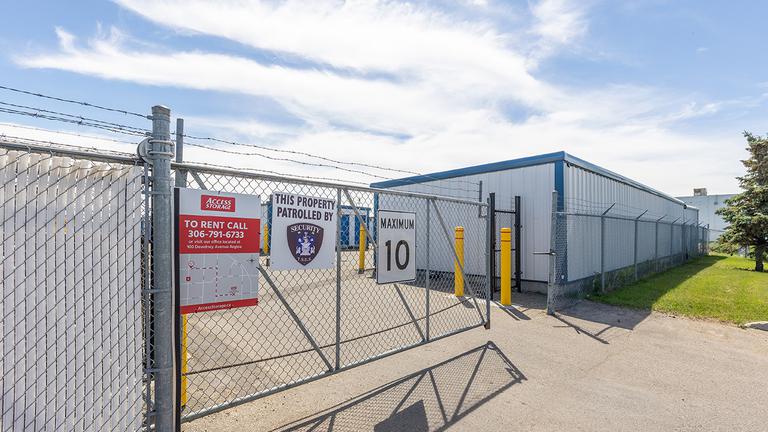 Rent Regina Highland Park storage units at 2401 1 Ave N, Regina, SK. We offer a wide-range of affordable self storage units and your first 4 weeks are free!