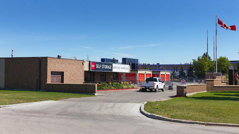 Rent Winnipeg storage units at 11 Paramount Rd. We offer a wide-range of affordable self storage units and your first 4 weeks are free!