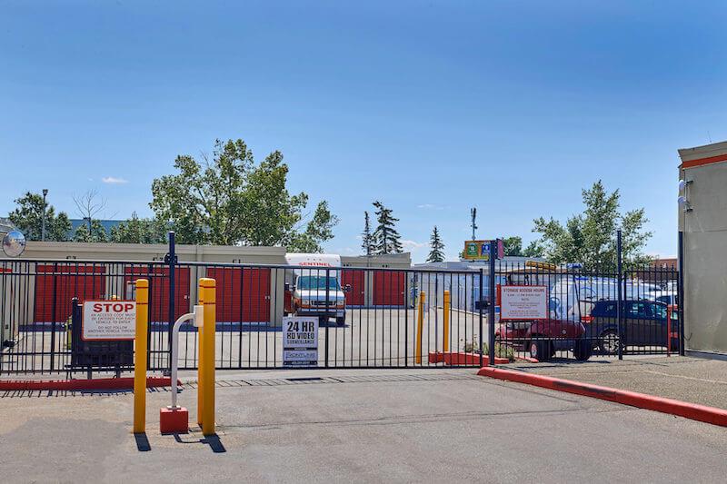 Rent Calgary storage units at 2135 Pegasus Rd NE. We offer a wide-range of affordable self storage units and your first 4 weeks are free!