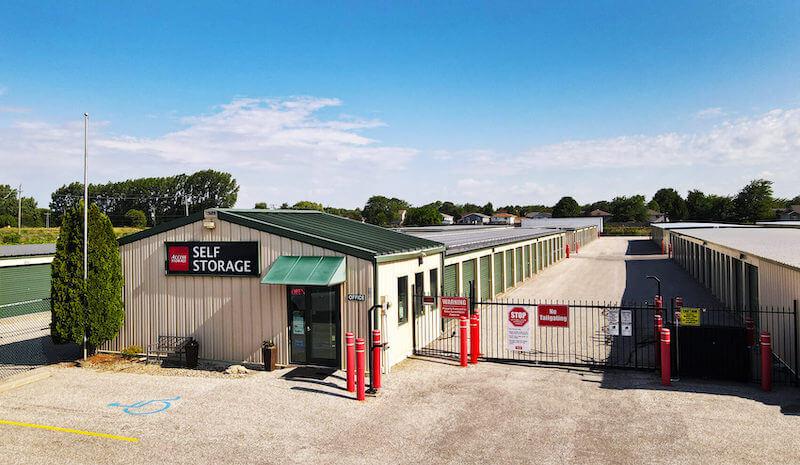 Rent Leamington storage units at 50 Peter Avenue. We offer a wide-range of affordable self storage units and your first 4 weeks are free!
