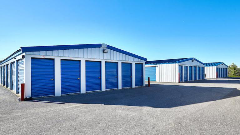 Rent Barrie storage units at 30 Miller Dr. We offer a wide-range of affordable self storage units and your first 4 weeks are free!