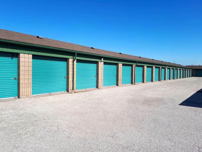 Rent Windsor Walkerville storage units at 840 Walker Road. We offer a wide-range of affordable self storage units and your first 4 weeks are free!