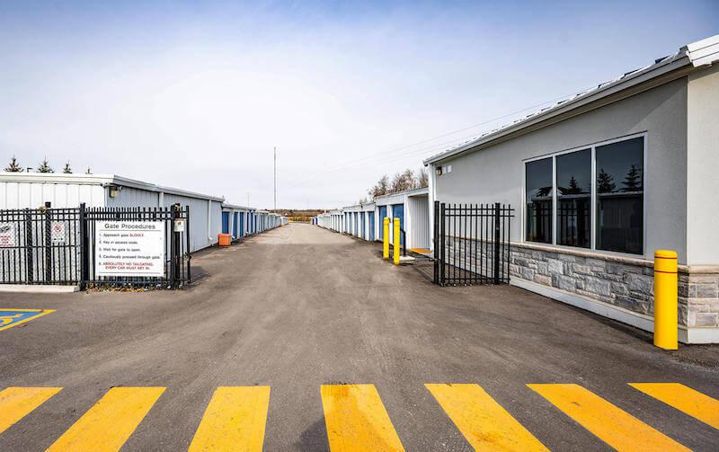 Rent Barrie storage units at 62 Caplan Ave. We offer a wide-range of affordable self storage units and your first 4 weeks are free!