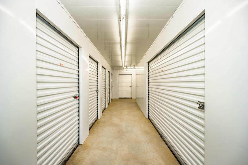 Visit Access Storage's Yorkdale location if you want to rent storage units. We offer a range of affordable self-storage units and your first 4 weeks are free!