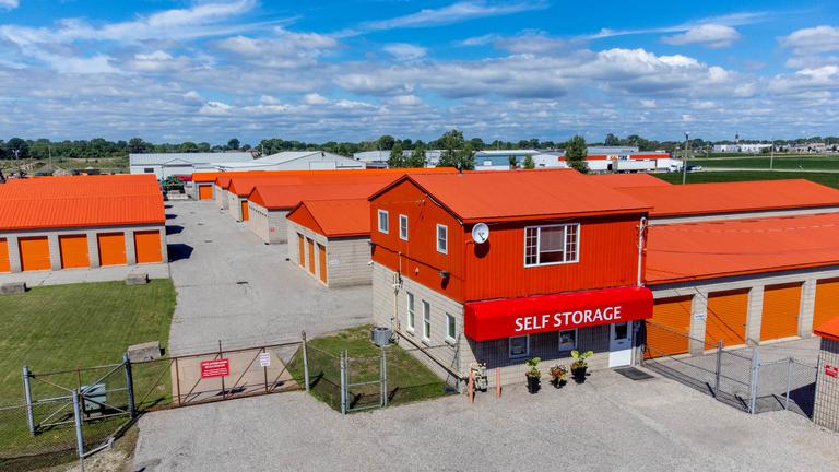Rent Tecumseh Manning storage units at 1847 Manning Rd, Tecumseh, ON. We offer a wide-range of affordable self storage units and your first 4 weeks are free!